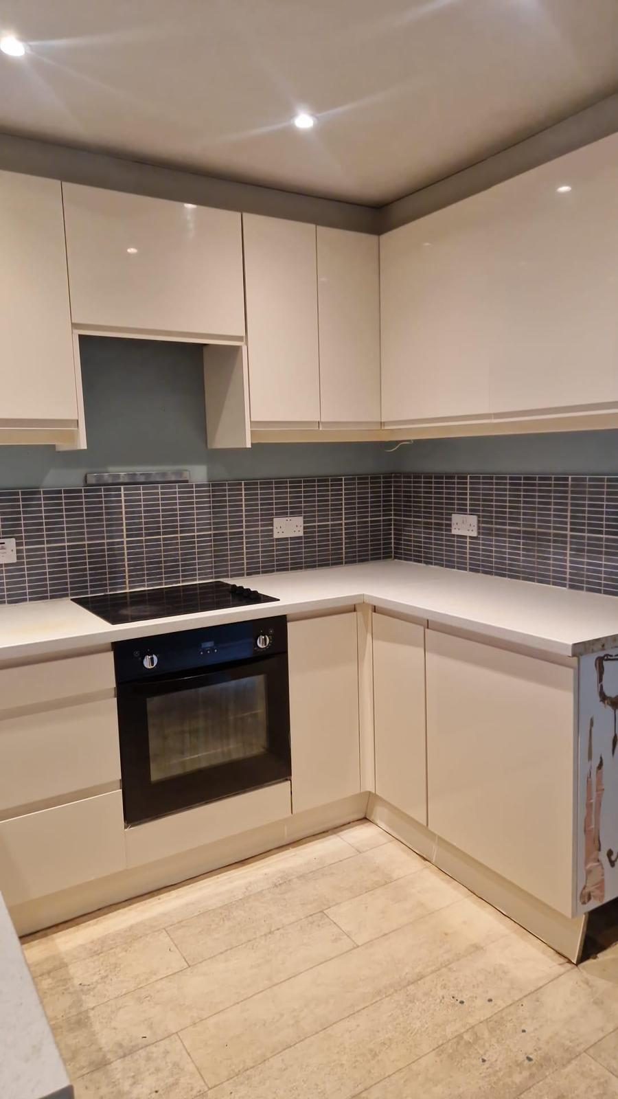 A single-room clearance followed by a deep clean, leaving the space fresh